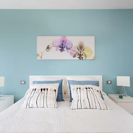 Luminoso Y Moderno Apartamento Con Vistas Al Mar